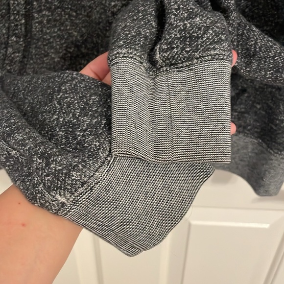 VS PINK Vintage Heathered Grey Heart Hoodie Sweatshirt Size Small - Picture 5 of 7